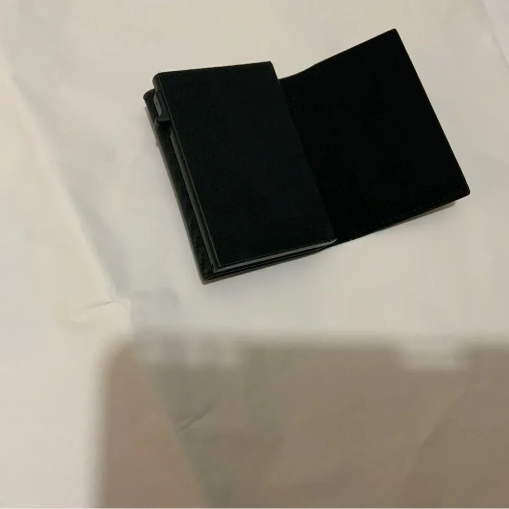 Typecase *NIB* Men’s Wallet Card Holder with Air Tag Holder, RFID Blocking